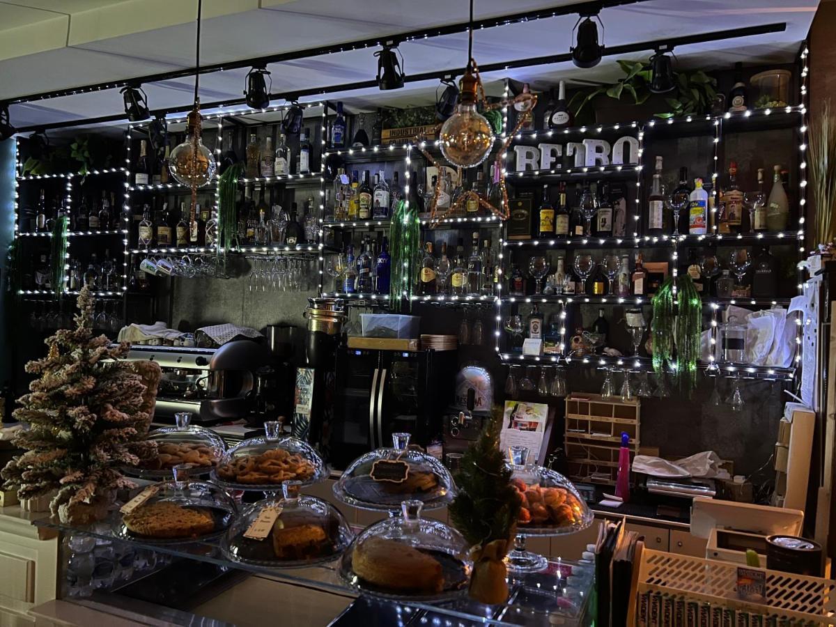 B&B Caffe Retro' Cisterna di Latina Zewnętrze zdjęcie