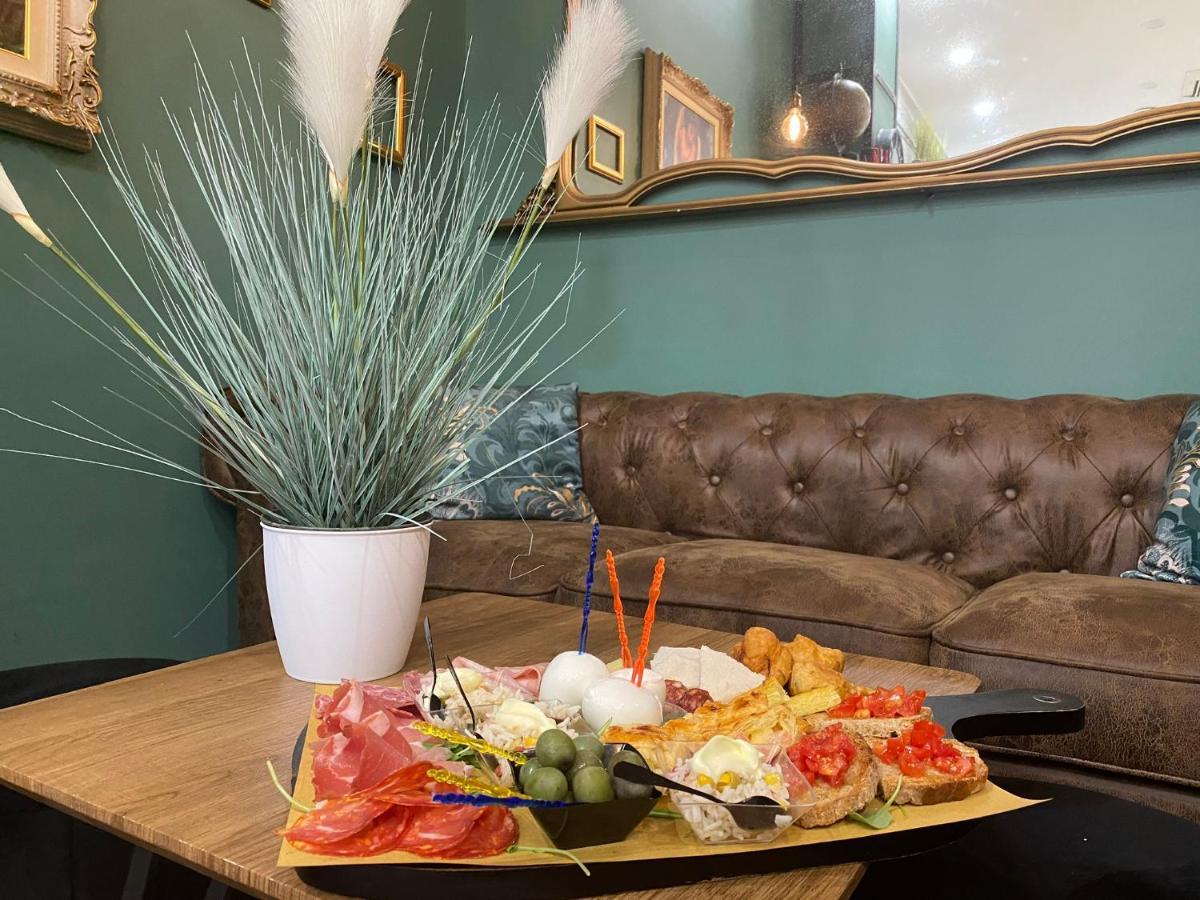 B&B Caffe Retro' Cisterna di Latina Zewnętrze zdjęcie